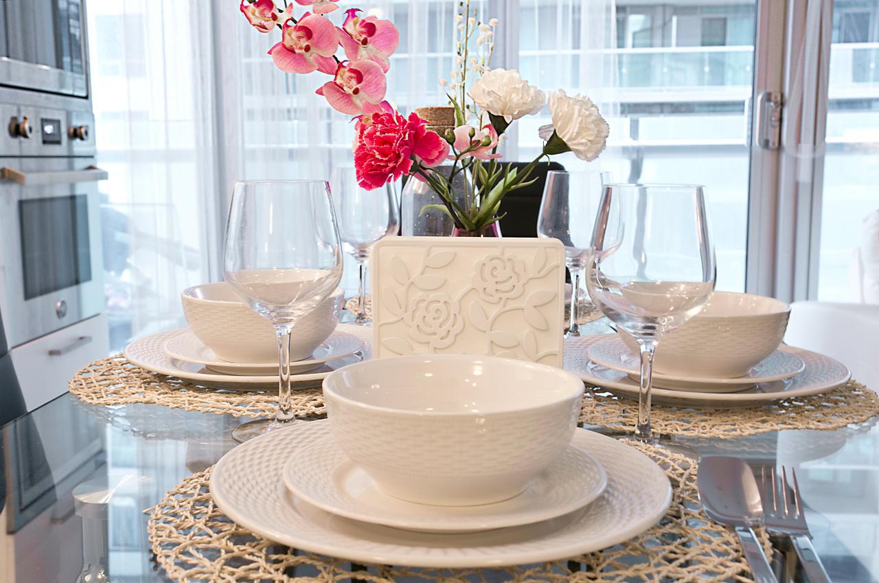 Royal Stays Condominiums - Upscale Downtown Suites Toronto Eksteriør billede