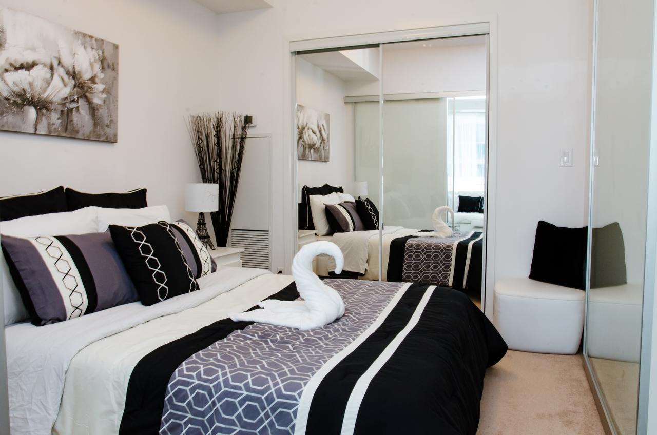 Royal Stays Condominiums - Upscale Downtown Suites Toronto Eksteriør billede